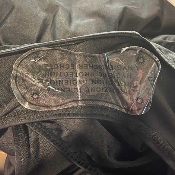 Jess Lea Black Ruffle V-Neck One Piece Swimsuit Size XL New With Tags - Picture 4 of 7